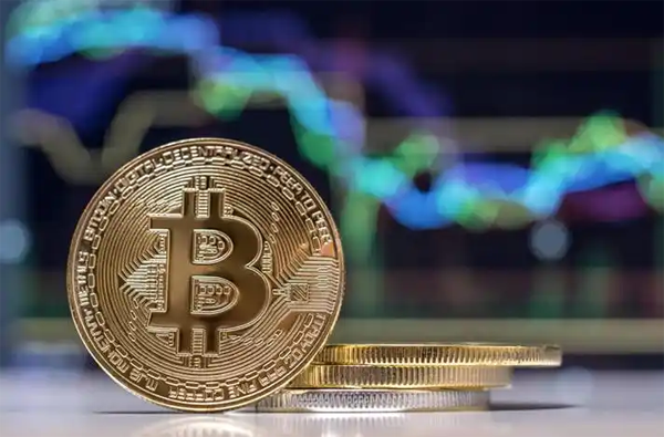 比特幣首次突破94000美元/枚，搶占BTC相關域名!