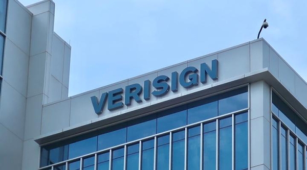巴菲特減持 Verisign，出售超 12 億美元股份